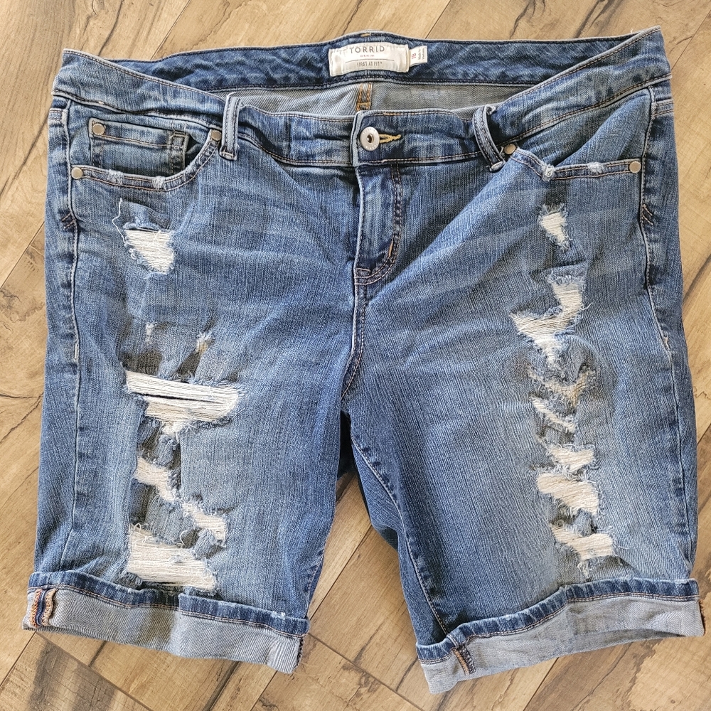 Torrid shorts women size 18 stretch